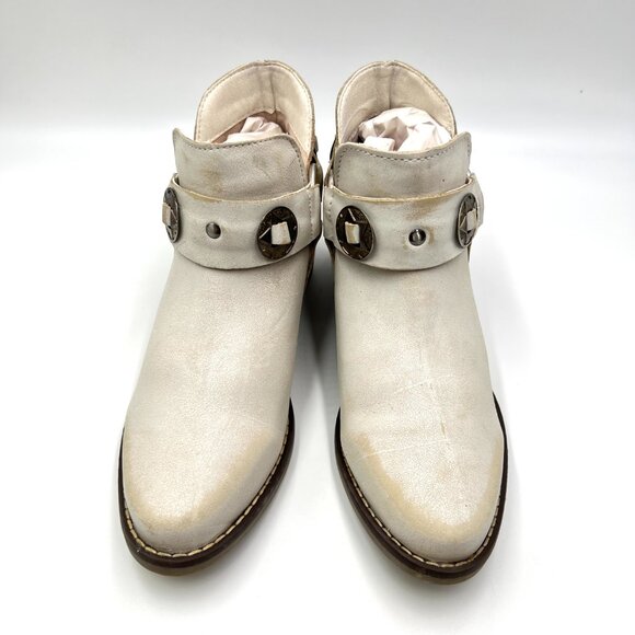 Chinese Laundry Womens Size 6.5 Cream Distressed‎ Western Ankle Boots Shoes - Picture 2 of 14